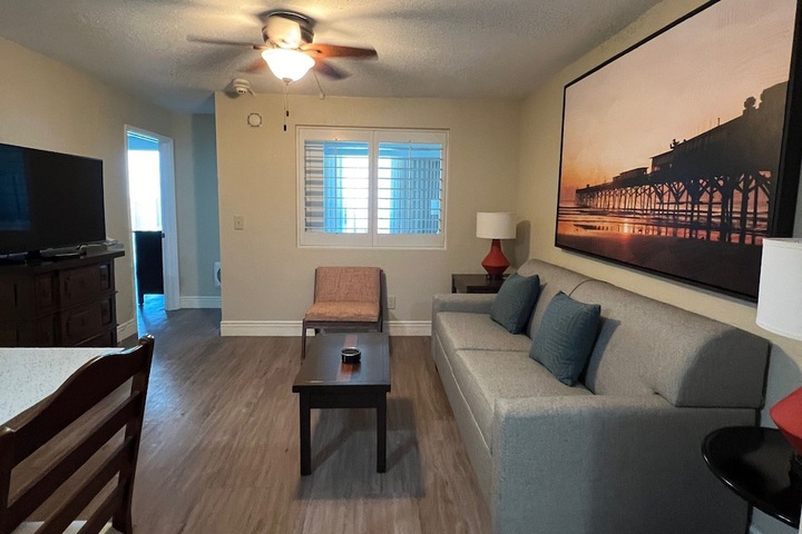 Room 13 of 26