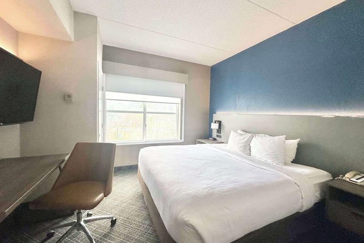 Room 28 of 42