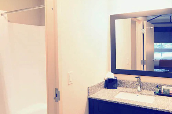 Room 14 of 32