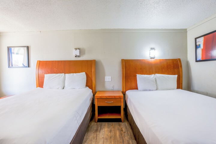 Cozy Garden Inn by OYO Hwy 40 Richmond