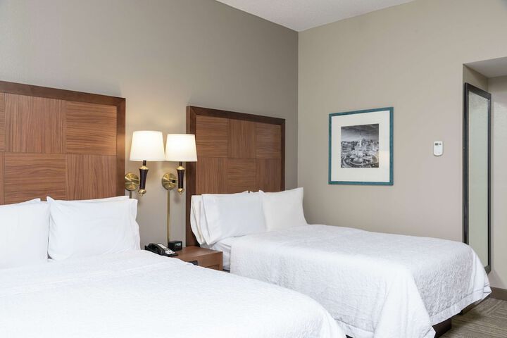 Room 35 of 62