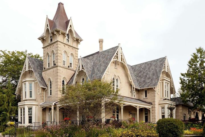 Hotel 7 of 73