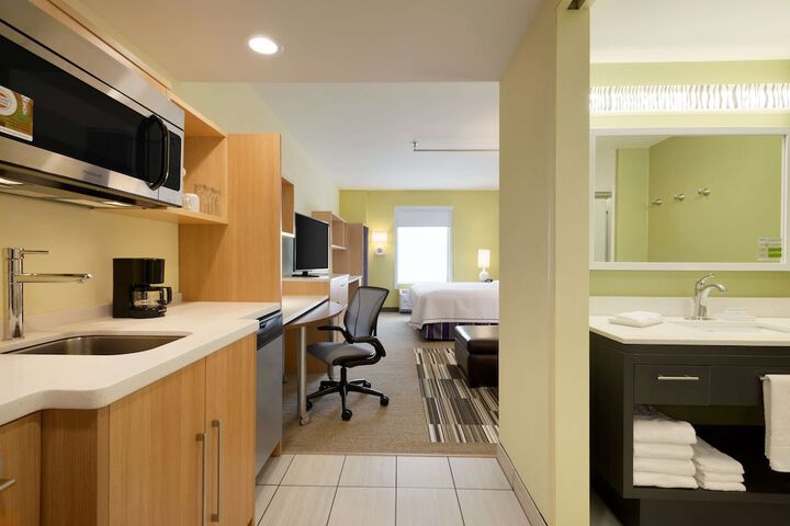 Room 16 of 32