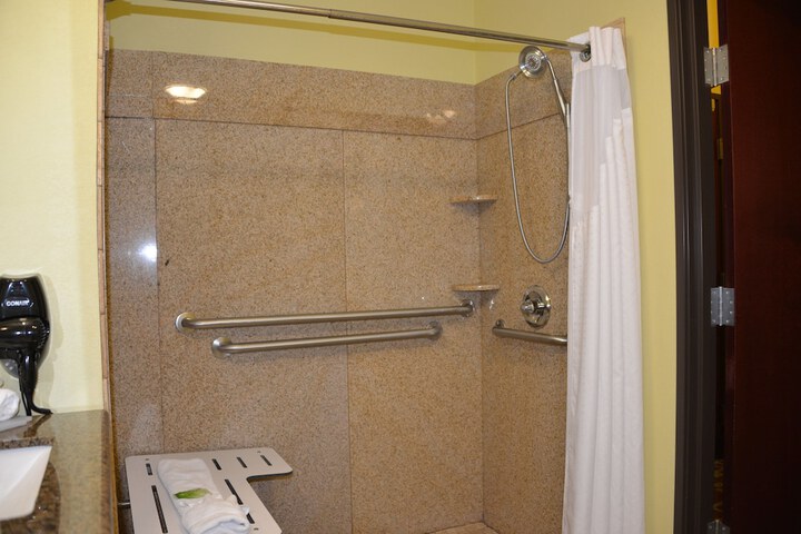 Room 13 of 47