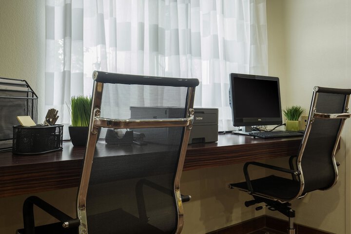 Business Center 50 of 54