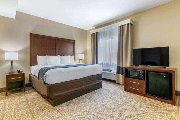 Room 15 of 36