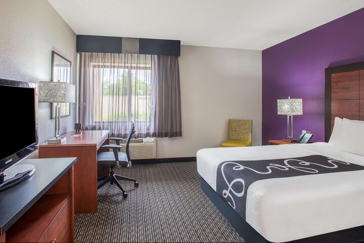 Room 21 of 27