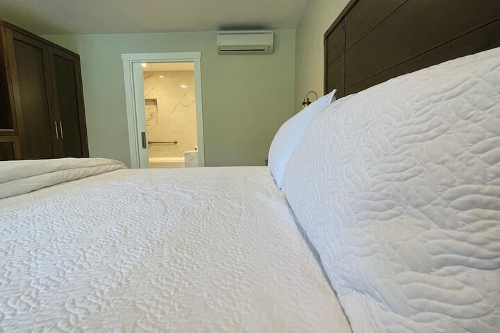 Room 18 of 32