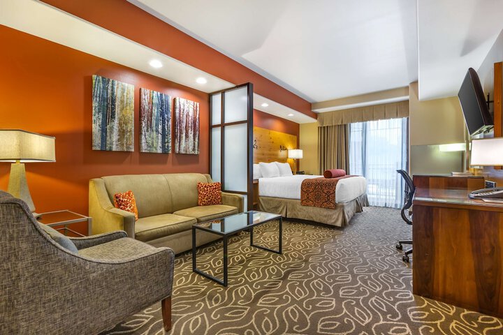 Best Western Premier Ivy Inn & Suites