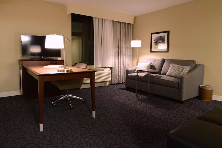 Room 21 of 35