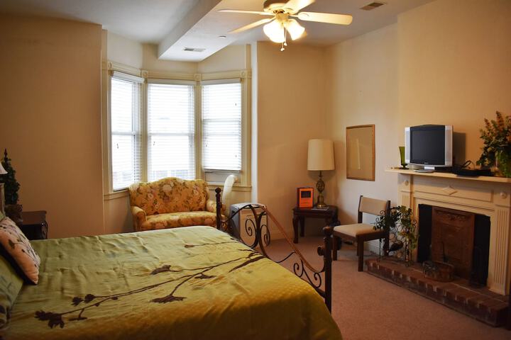 Room 196 of 238