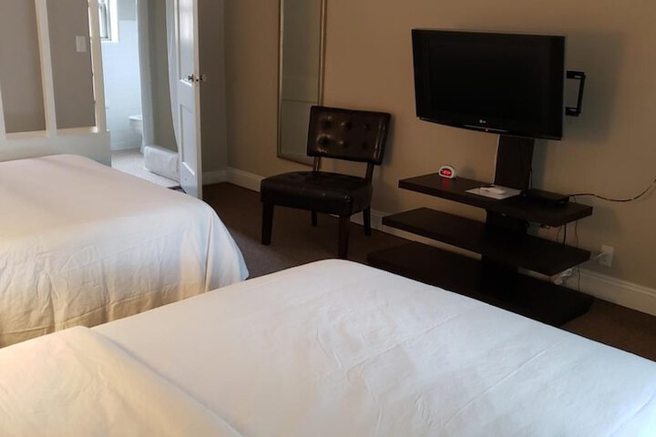 Room 28 of 43