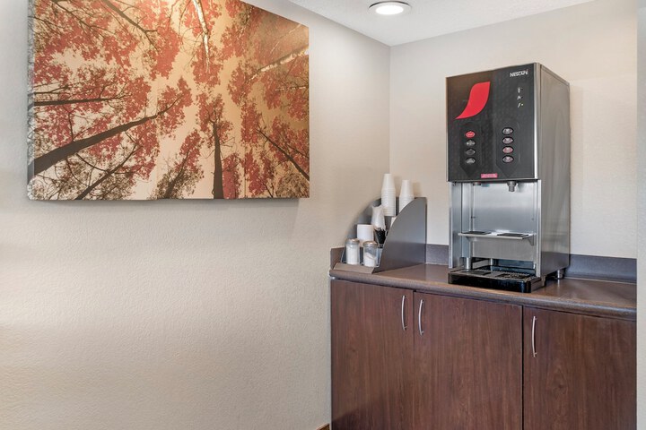 Red Roof Inn Detroit-Rochester Hills / Auburn Hills