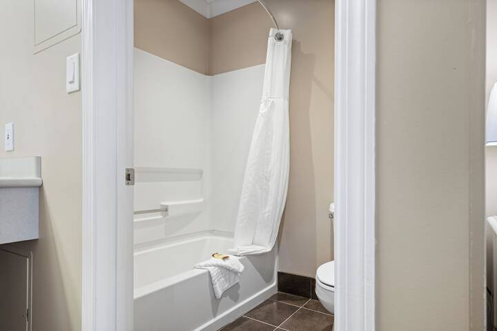 Glenwood Inn & Suites