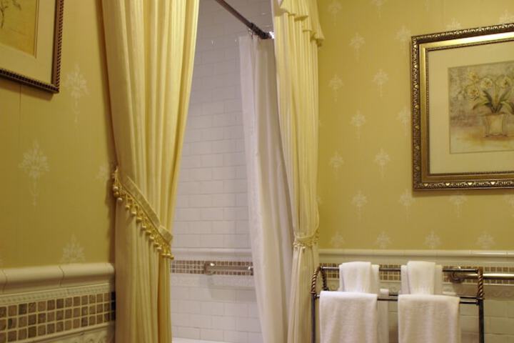Room 19 of 29