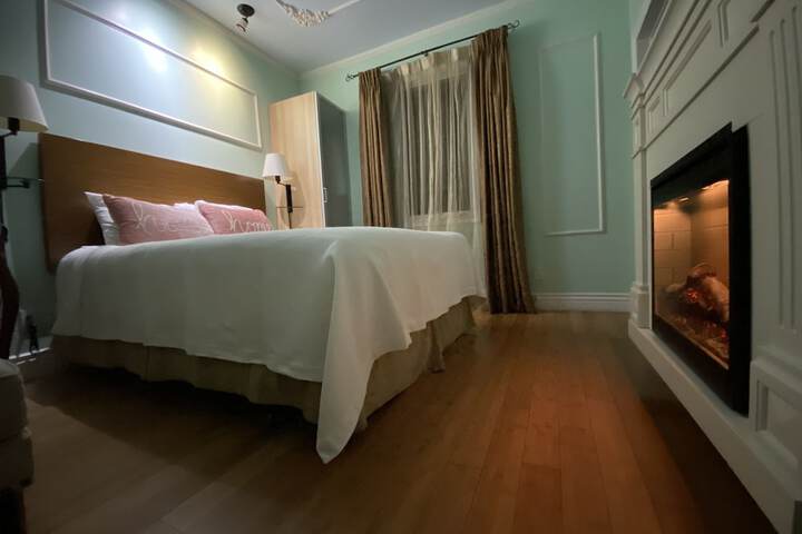 Room 21 of 130