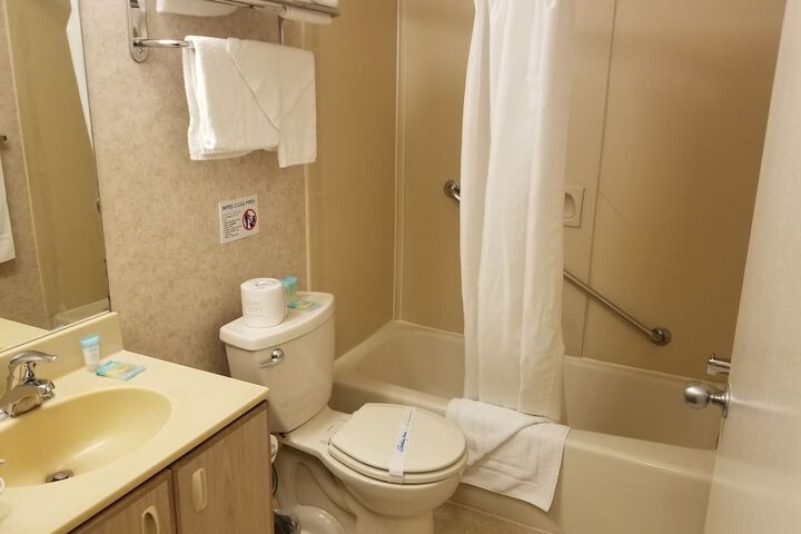 Room 71 of 229