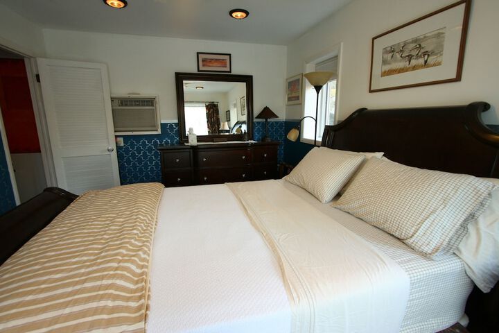 Room 11 of 40