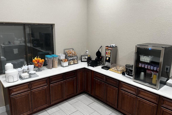 Breakfast/Coffee Service 15 of 17