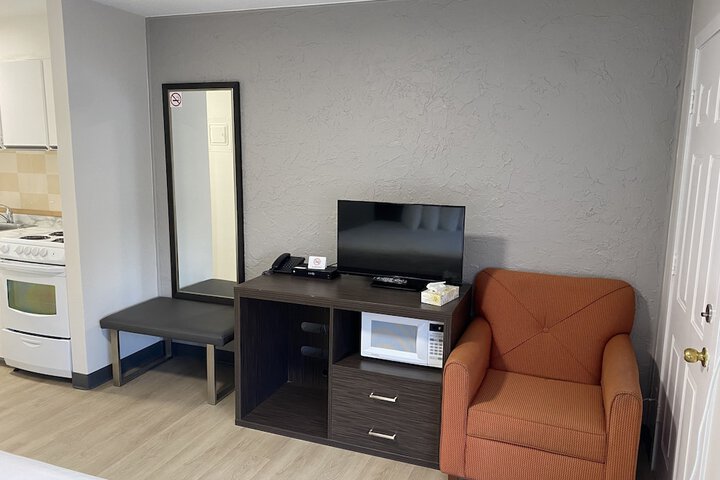 Room 19 of 40