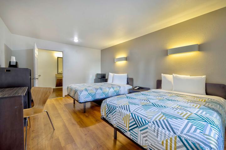 Room 14 of 34