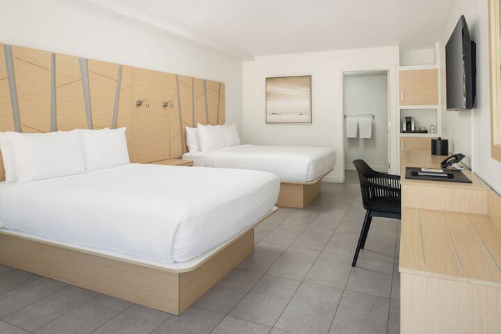 Casey Key Resorts - Mainland