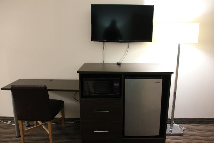 Room 30 of 32