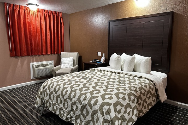 Room 82 of 155
