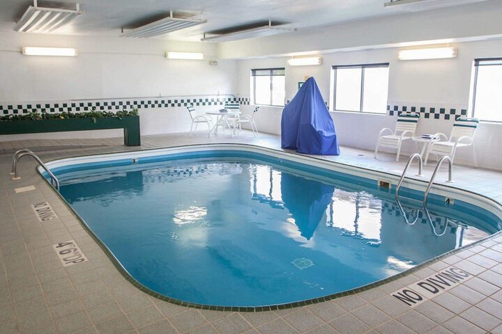 Pool 6 of 44
