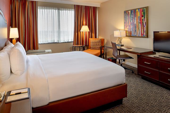 DoubleTree by Hilton Hotel St. Louis - Chesterfield