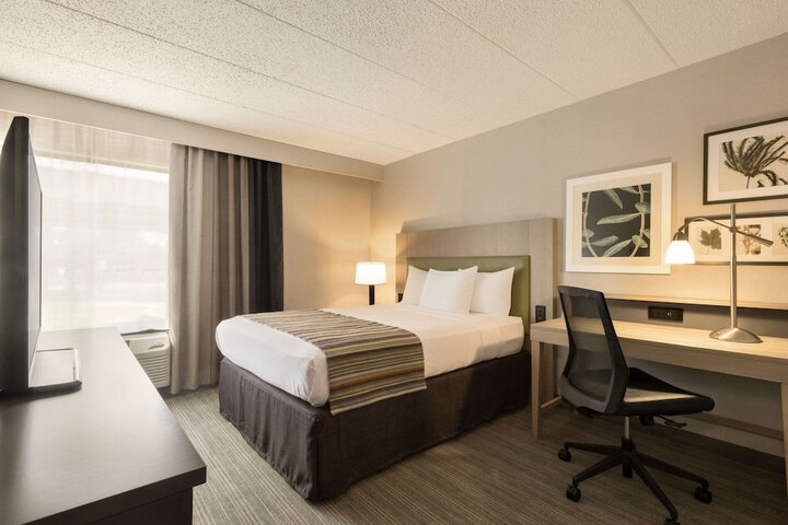 Room 10 of 22