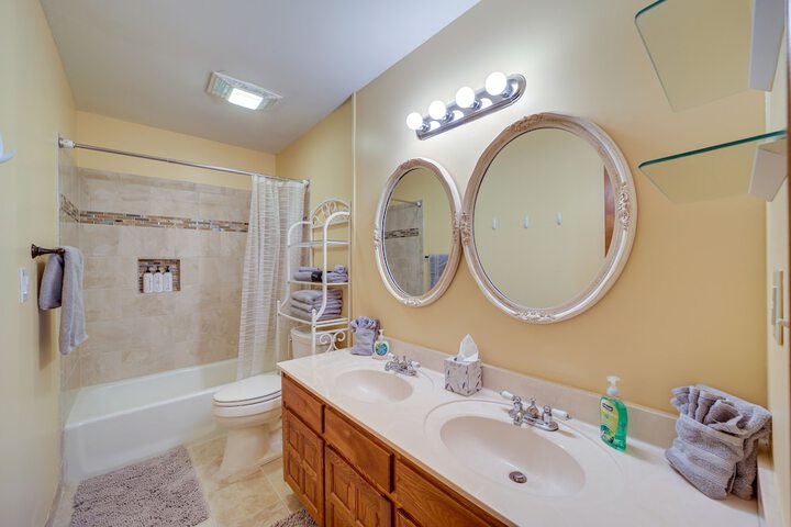 Quiet Oklahoma Home - Close to Golf Courses!