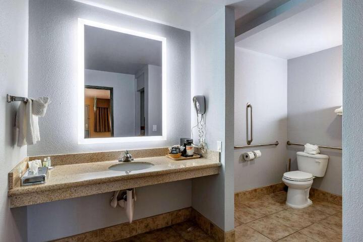 Quality Inn Madras