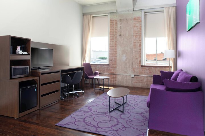 Room 11 of 24
