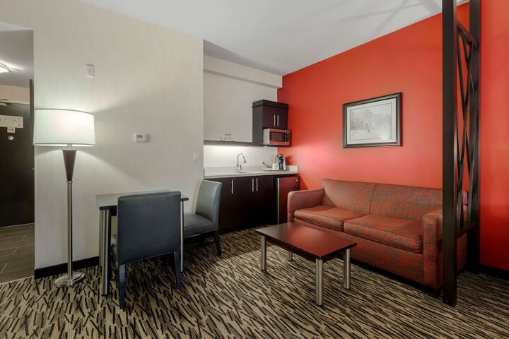 C Hotel by Carmens BW Premier Collection