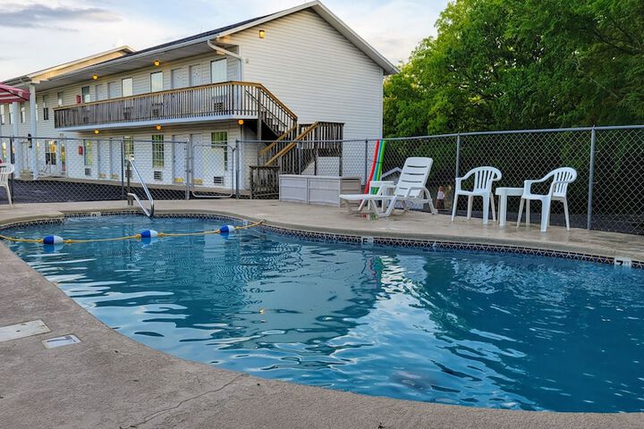 Pool 4 of 39