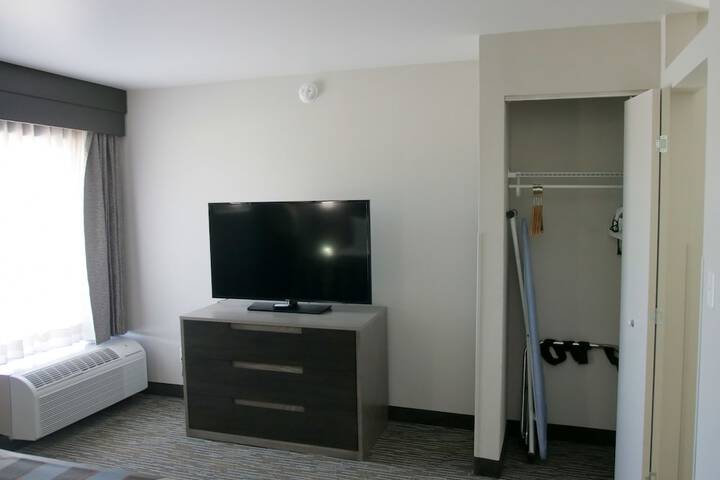 Room 50 of 60