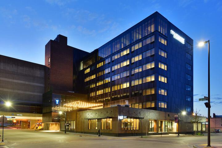 The Lismore Eau Claire - a DoubleTree by Hilton
