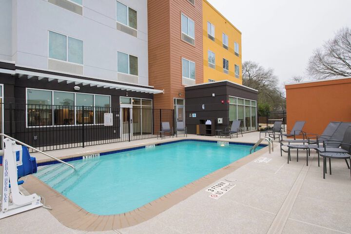 Pool 4 of 25