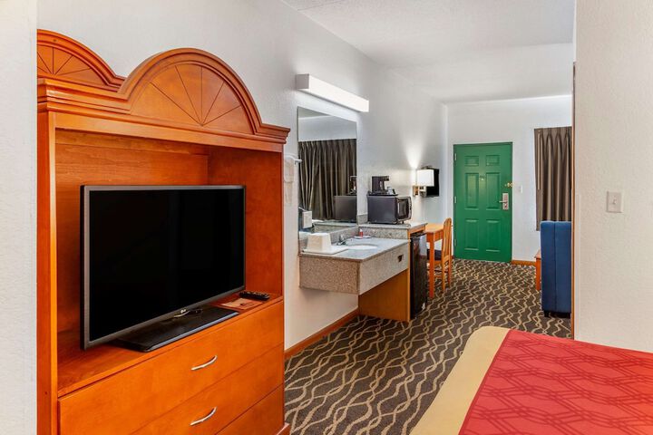 Room 9 of 41