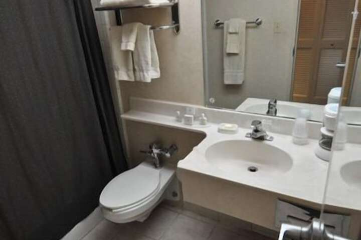 Room 21 of 35