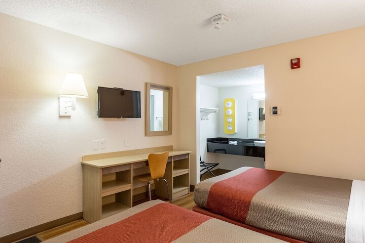 Room 25 of 30