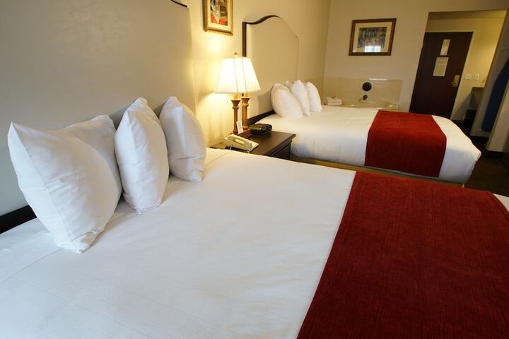 Room 43 of 85