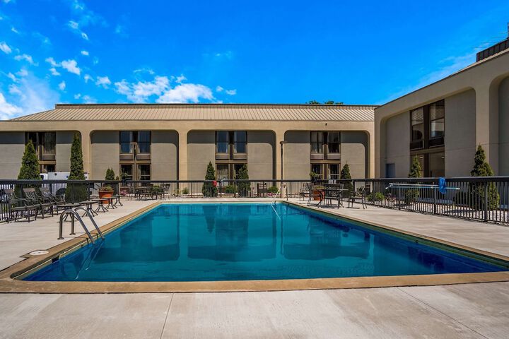 Pool 8 of 82