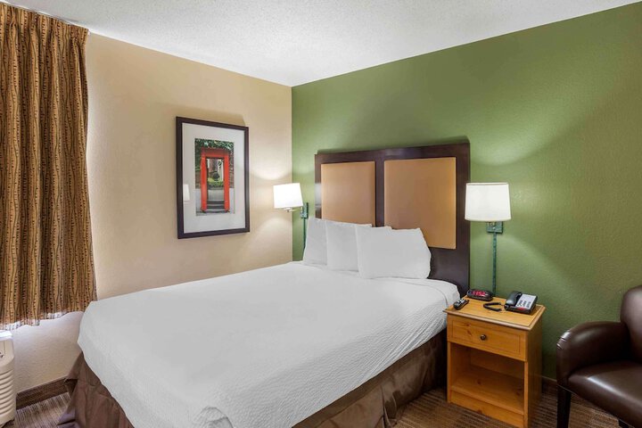 Room 15 of 30