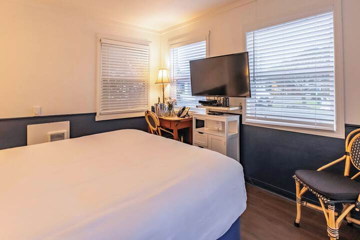 Cannon Beach Hotel Collection