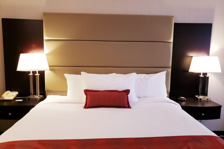 Room 11 of 37