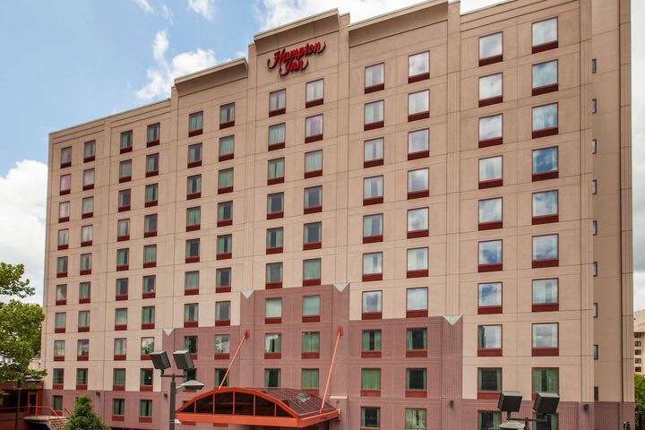 Hampton Inn New York - LaGuardia Airport