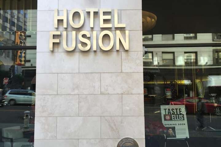 Hotel 9 of 71