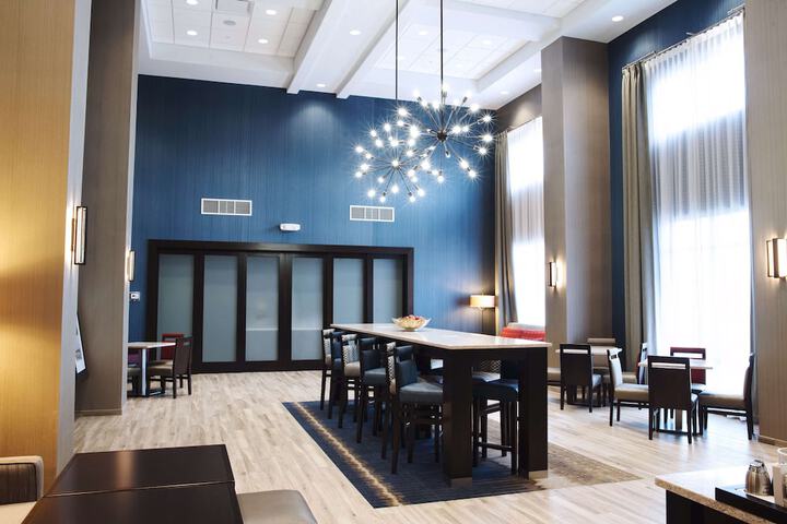 Hampton Inn & Suites Des Moines / Urbandale